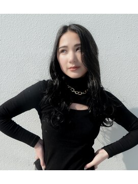 ティアラ 桜木町(TIARA) 無造作ロング　くすみブルー　シークレットハイライト