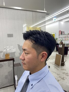 グランクラブ(GRANCLUB) カット パーマ フェード シェービング ヘッドスパ