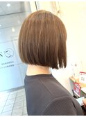 ショートボブ×ベージュカラー【zina千早】