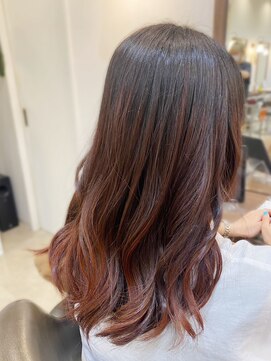 エクリュ 千葉(ecru) グラデーションカラー/ブリーチなし/ゆる巻きウェーブ