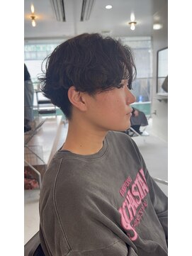 パーラー(PARLOR) センターパートパーマ