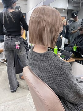 エイム(AiM) ミルクティーベージュ/切りっぱなしボブ