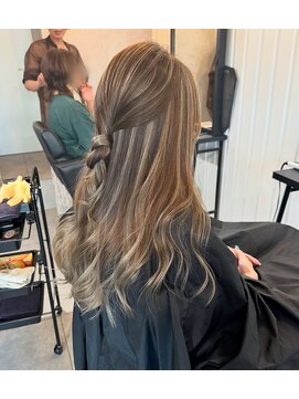 ヌエン 渋谷(NU/EN) ミルクティーグレージュコントラストハイライト