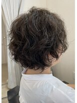 リンド(Lindo)&nbsp;カーキアッシュ×くせ毛ショート