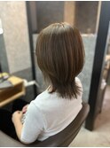 オリーブベージュ