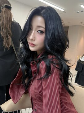 天神美容室 【KASUMI天神美容室】ブルーブラック×ハッシュカットレイヤー