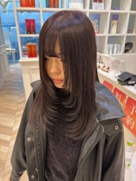 ロング×顔まわりレイヤー