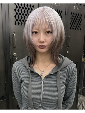 渋谷/ウルフカット レイヤー デザインカラー ルーツカラー   