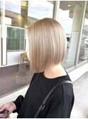 ミルクティーベージュ×切りっぱなしボブ