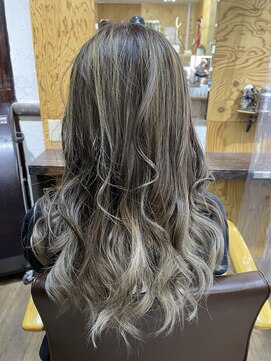 ユートピア(U topia) バレイヤージュカラー