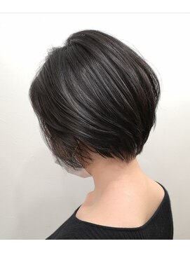 リリス(l'iris) 【l’iris】ハンサムショート