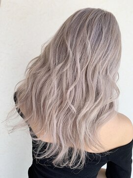 リード バイ ラグーン(LEAD by LAGOON) ホワイトミルクティーベージュケアブリーチインナーイヤリング