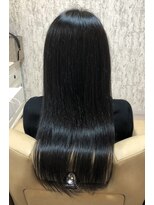 レヴィア 神栖店(revia)&nbsp;艶のあるさらさらストレートヘア