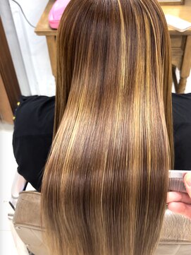 ミニマル(MINIMAL) 極上ツヤ髪ストレート+美髪トリートメント