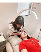リノ(Lino) 上垣 女性