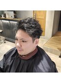 ツーブロック　アップバング　ツイスパ　ベリーショート