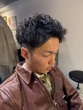 ネスタ ヘアー グラウンド(NESTA hair ground) スパイキーショート/ウィービングピンパーマ