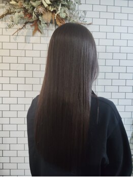 リノーク(LINOQUE)の写真/【狭山ヶ丘駅から1分の好立地】マンツーマンの丁寧な施術をお約束します。髪に優しい薬剤取り扱い◎