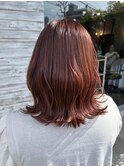 ピンクベージュ