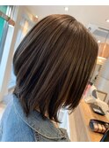アッシュグレージュ