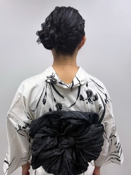 アールエーサロンモノクロ 秋葉原(RA SALON モノクロ) サイドお団子ヘア