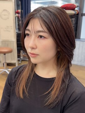 サロンドルテラ (Salon de Lutella) ハッシュカット×くびれヘア