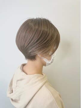 サロウィン 郡山店(SALOWIN) ショート×イヤリングミルクティー