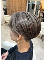 ロストシティ 横浜(LOST CITY) ハイライトで造る動きと立体感の大人ヘア