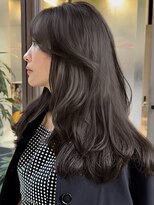シティ オモテサンドウ(CITY omotesando) レイヤーカット 顔まわりカット 海外ヘア バタフライカット
