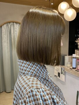ロンドアジュール 横浜(Lond azur) くびれレイヤー/オリーブベージュ/顔周り/シースルー/横浜