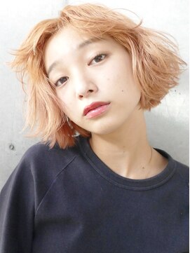 サンク 原宿 表参道(cinq) 切りっぱなしボブ ショート ベージュカラー