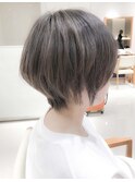 ひし形丸みショート☆アッシュグレージュブリーチデザインカラー