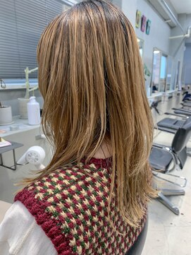 テトヘアー(teto hair) ブロンドベージュ、ウルフ、ヒメカット、ローライト