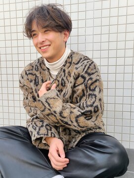 グロウミドル(GROW middle) メリハリシルエットのセンターパートニュアンスパーマ 野村恵子