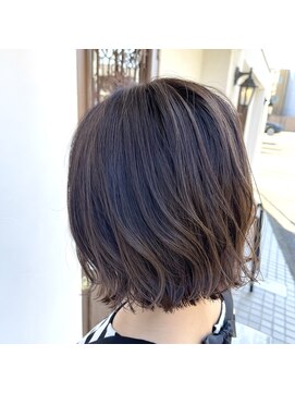 コッチ(kocchi.) 20代30代40代前下がりボブブルーグレージュ