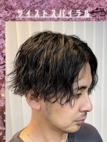 ガイズ ヘアー イサミ(GUY'S HAIR 133)&nbsp;コンマヘア/センターパート/ツイストスパイラル/スキンフェード]