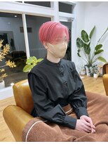 コムヘアー(COM HAIR)&nbsp;ハンサムショート。ライトピンク。ダブルカラー。