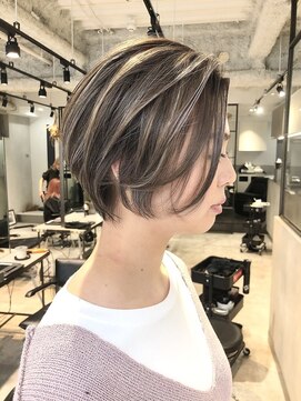 リフル 八王子(RIFULL) ハイライト　レイヤー ショートヘア　ボブ　くびれレイヤー