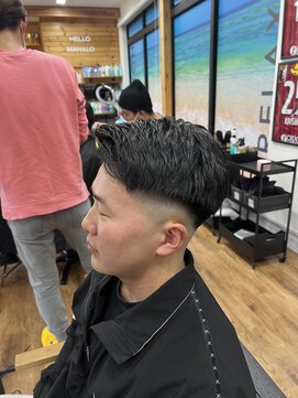 ルッカヘアガーデン バイ ラッシュゴールド(RUCCA HAIR GARDEN by LUSH GOLD) フェードカット