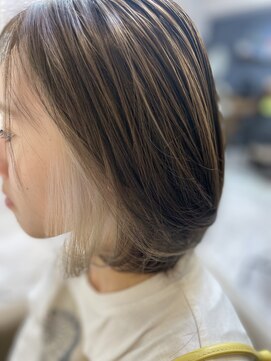 ヘアーアンドアイラッシュサロンブブ(BluBlu) ホワイトインナーカラー