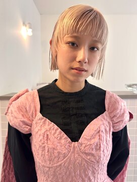 トゥコ(tuco) ミルクティーベージュ　ブラウンカラー　デザインカラー　ボブ