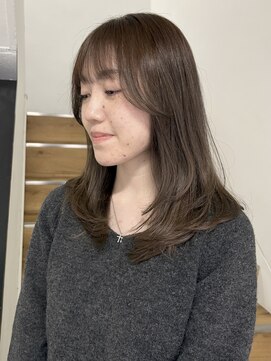 ヨーク(YOKE) ナチュラルレイヤー顔まわりレイヤーグレージュ