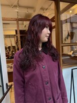 エニフ(ENIF) レッドカラーにくるくるパーマ