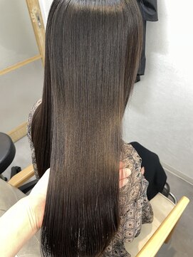 アリアツイン バイ エクラート 池袋西口店(ARiA TWiN by ECLART) 艶髪縮毛矯正［髪質改善］［縮毛矯正］