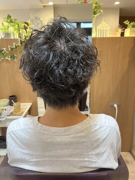 エル バイ ファースト(L by first) 【L by first】強めスパイラルパーマ