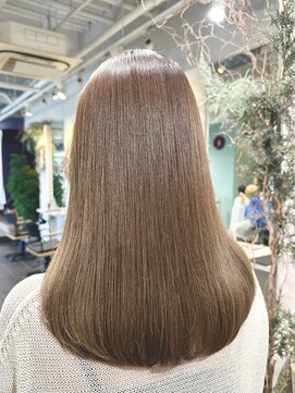 トリコ ショップアンドヘアサロン(tricot shop hair salon) 素髪のようなナチュラルストレート