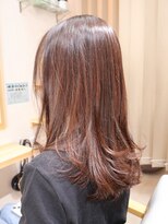 ワンアンドオンリー(One And Only) なみなみウェーブ森ガール立体感ボリュームアップ顔周りカット