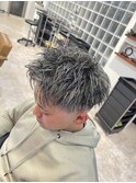 短髪メッシュ