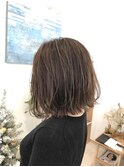 ハイライト前下がりボブ