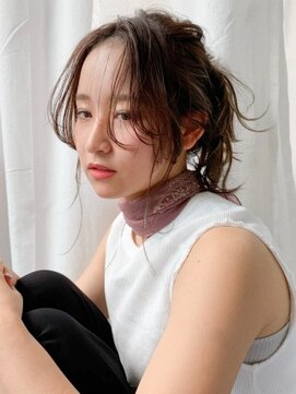 サロン シー(salon sea) salon sea　おくれ毛アレンジ